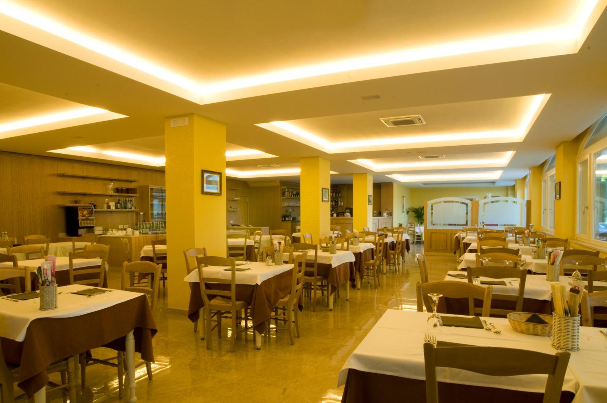 Hotel Panoramica 살로 외부 사진